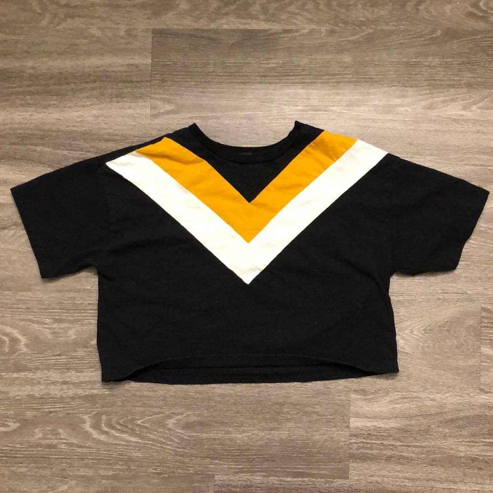 Retro Style Cute Cropped Tee
